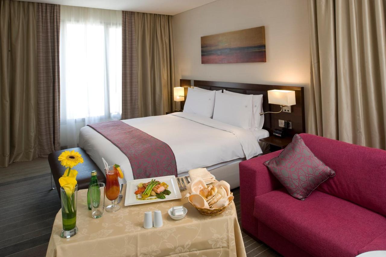 Holiday Inn Muscat Alseeb By Ihg Exterior foto