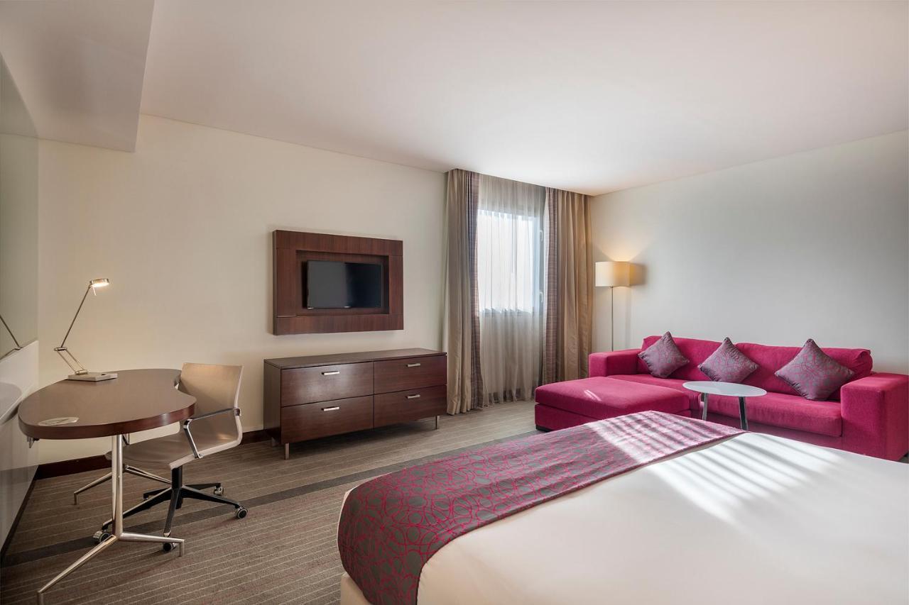 Holiday Inn Muscat Alseeb By Ihg Exterior foto