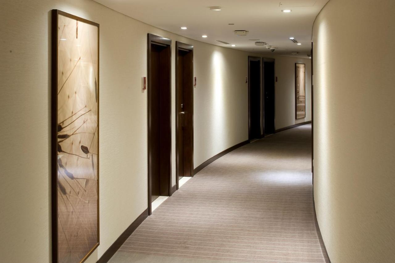 Holiday Inn Muscat Alseeb By Ihg Exterior foto
